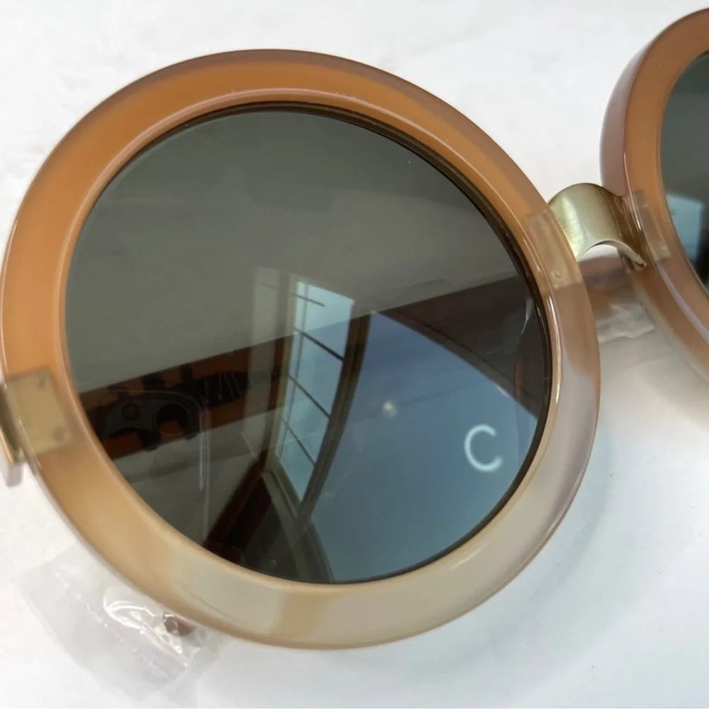 WILDFOX Malibu NEW Round Oversized Sunglasses Desert Taupe NEW With Case